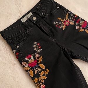 TopShop Embroidered Jamie Skinnies